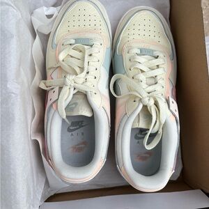 Nike Air Force 1 shadow